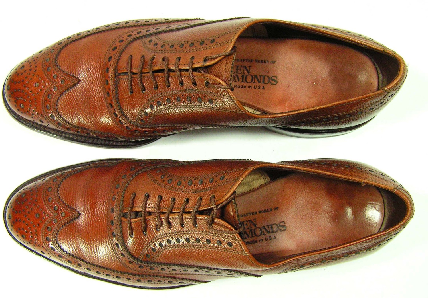 Куфар обувь мужская. Ботинки Allen Edmonds. Wingtip Oxford Shoes. Мокасины цебо. Lloyd Sargon туфли.